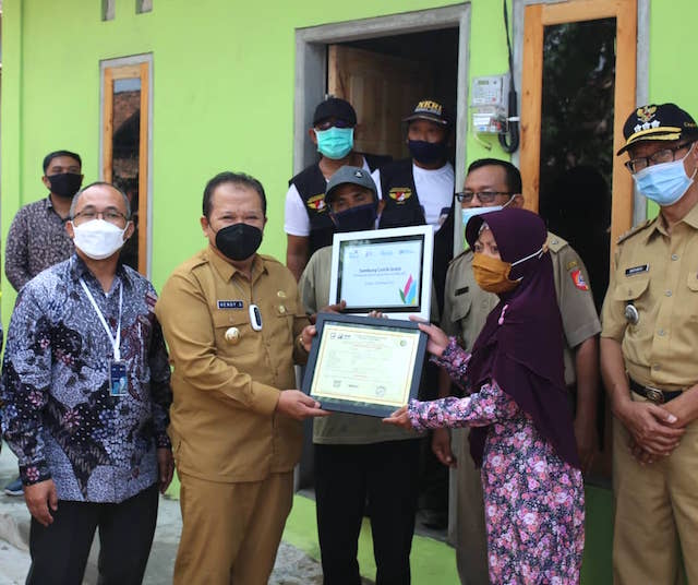250 Pemasangan Listrik Gratis Tandai Peringatan Hari Listrik Nasional di Jember